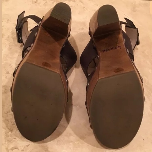 VERA WANG LAVENDER Leather Wood Heel Sandals NICE - Picture 11 of 11